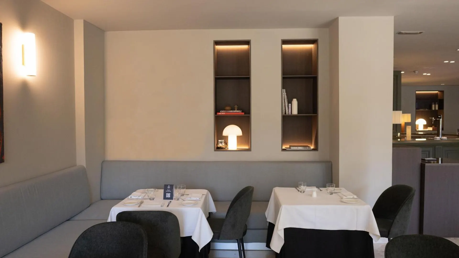 Hotel CMC Girona 4*,