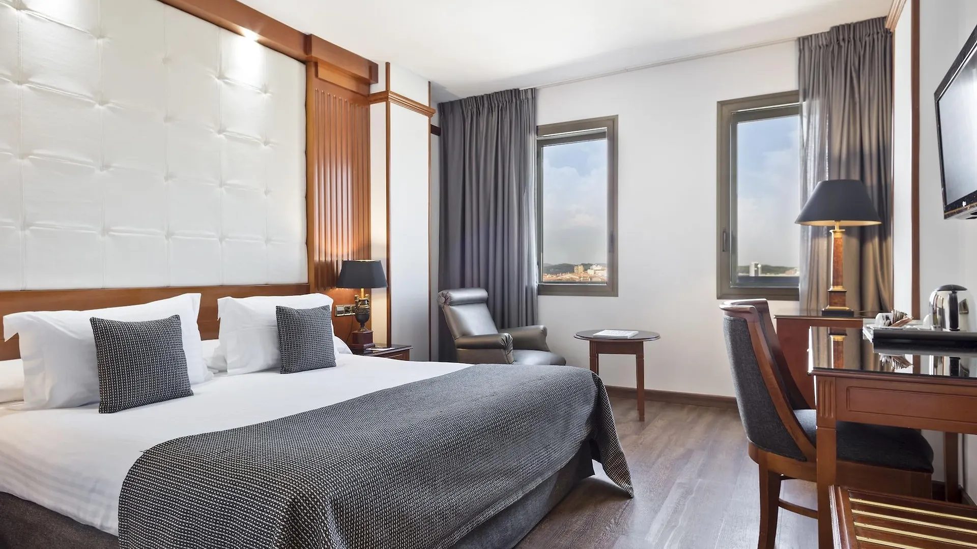Best Western Premier Cmc Girona Hotel