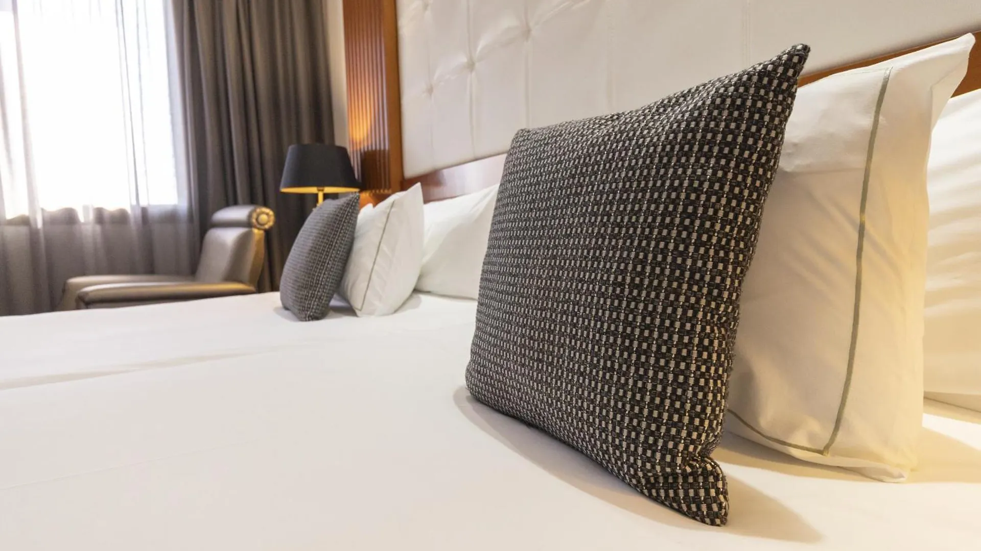 **** Hotel Best Western Premier Cmc Girona Spain